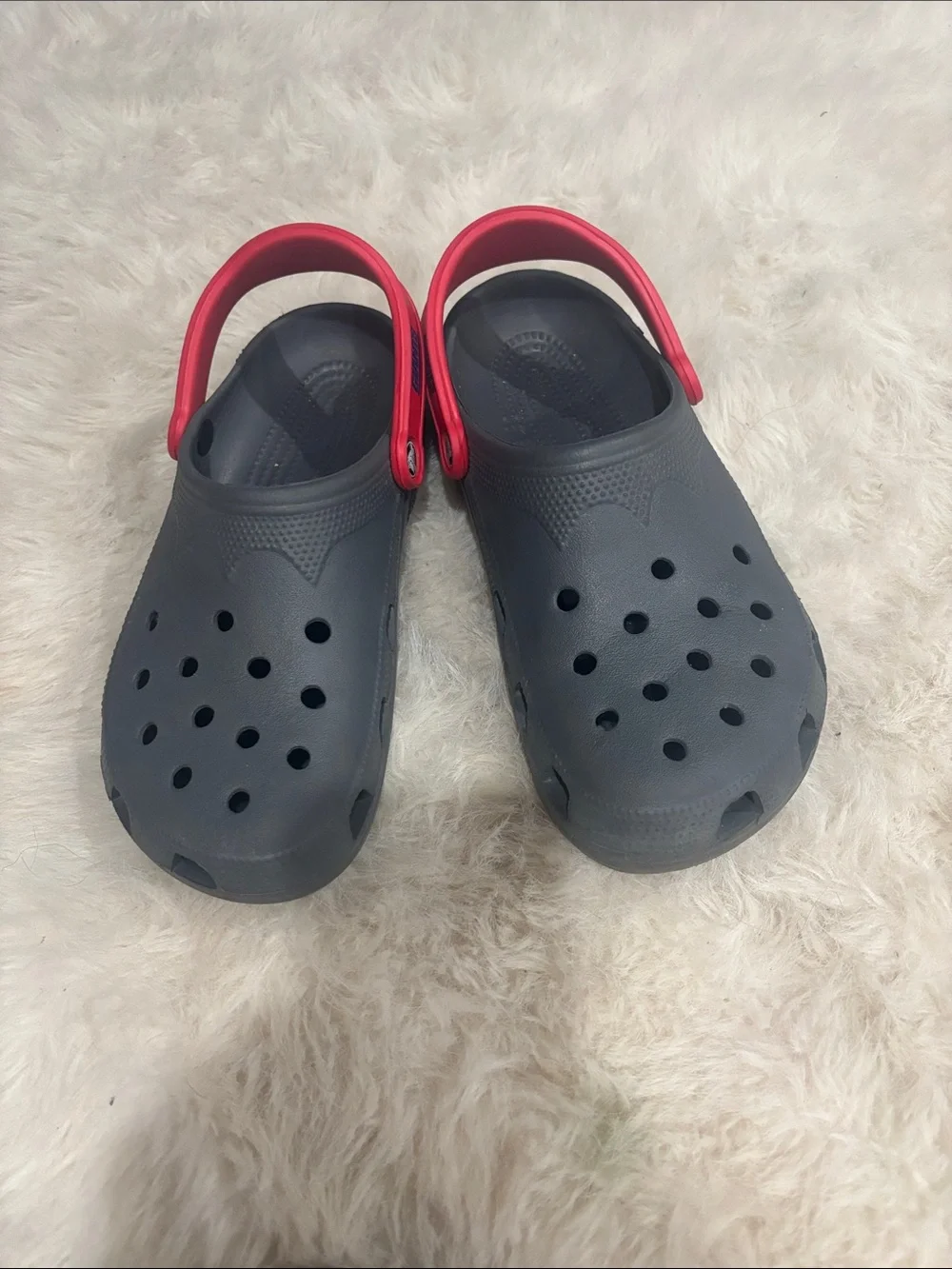 Men’s NY Giants TeamGray Crocs with Red Strap